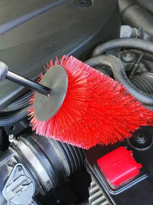 FERAL Szczotka Do Felg I Silnika Czarna Czerwona